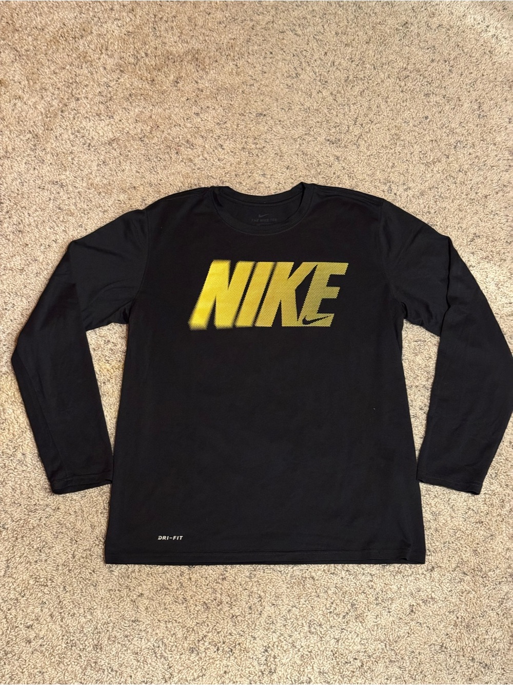 Nike Dri-FIT Men's Large Black Long Sleeve Workout Active Shirt Gym Tee